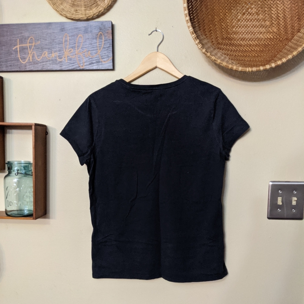 Authentic levi's stratus tee! - Picture 2 of 3